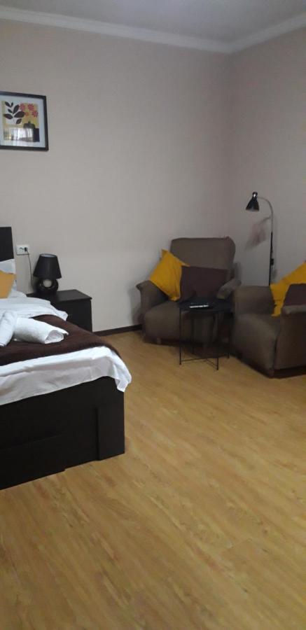 Ira & Vaso'S Guest House Borjomipark Екстер'єр фото